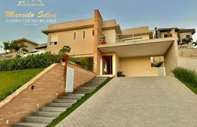 Casa alto padrão com 4 dormitórios  em condomínio com sistema clube