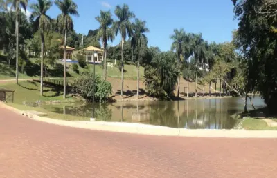 Terreno à venda na Avenida Salvador Markowicz, Jardim Santa Helena, Bragança Paulista