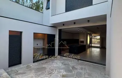 Casa com 3 quartos à venda na Rua Dona Therezinha Bobadilha, 65, Altos de Bragança, Bragança Paulista