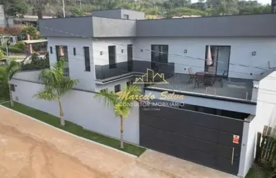 Casa nova localizada em bragança paulista sp, a 5km da represa.