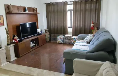 Apartamento  de 192 m² com 3 dormitórios, 1 suíte e 3 vagas de garagem na ponta da praia  em santos