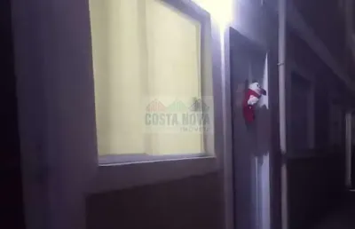 Casa térrea em condomínio a venda, com 2 quartos, 1 banheiro e 1 vaga