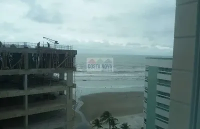 Apartamento de 58 m² 1 suíte e 1 banheiro acesso direto para a varanda.  30 metros do mar.