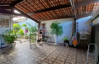 Casa à venda com 110m², com 2 quartos sendo 1 suíte, vaga para 2 carros em ribeirópolis praia grande