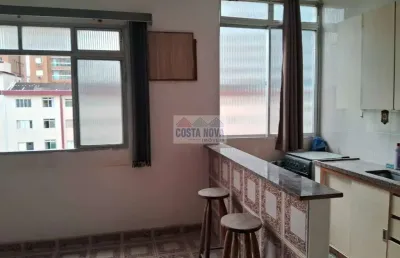 Kitnet à venda com 30m², 1 dormitório, 1 banheiro e 1 vaga, no bairro no canto do forte praia grande