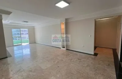 Apartamento com 3 quartos sendo 1 suíte, 2 banheiros, 2 vagas demarcadas, bairro canto do forte