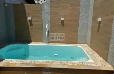 Casa com 2 dormitórios sendo 1 suíte, 2 banheiros, 3 vagas de garagem, piscina, bairro caiçara