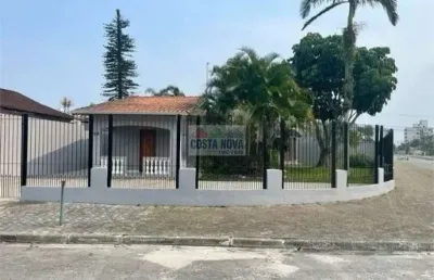Casa no balneário flórida com edícula nos fundos, 2 quartos sendo 1 suíte, 3 banheiros, 6 vagas