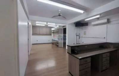 Sala comercial com 6 salas à venda na Rua Jacob Emerick, --, Centro, São Vicente