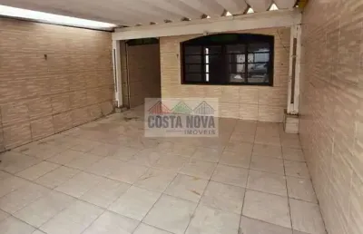 Casa térrea com 186m², 2 dormitórios e suíte em ótima localização em são vicente