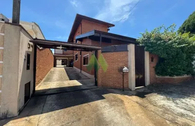 Sobrado 2 suites 04 vagas de garagem cobertas a venda - chacara dos pinheiros - botucatu/sp