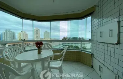 Uma raridade a uma quadra da beira-mar! locação anual!