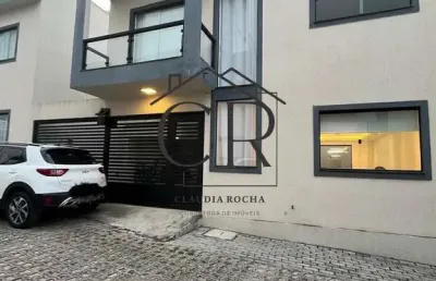 Linda casa no coração do miragem em lauro de freitas!!