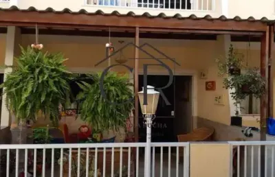 Ótima casa próxima a praia de ipitanga! condomínio fechado!