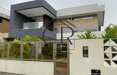 Mansão no condomínio porto real em vilas do atlantico!