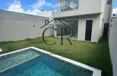 Maravilhosa casa ao lado de busca vida, altíssimo padrão de construção!