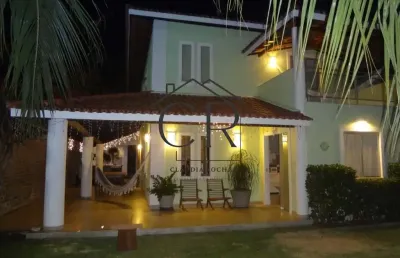 Maravilhosa casa com 3 suítes em condomínio fechado!!
