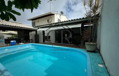 Linda casa em condomínio com super infraestrutura, completíssima!