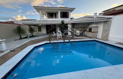 Super imponente, arquitetura moderna, no coração de vilas do atlântico!