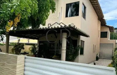 Excelente casa em condomínio fechado próximo a faculdade unime!