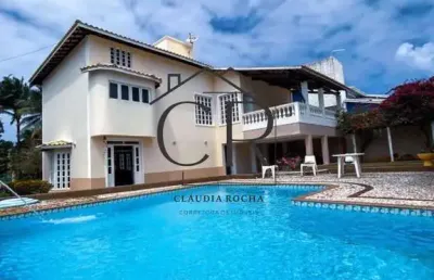 Casa em condomínio fechado, no coração de vilas do atlântico!