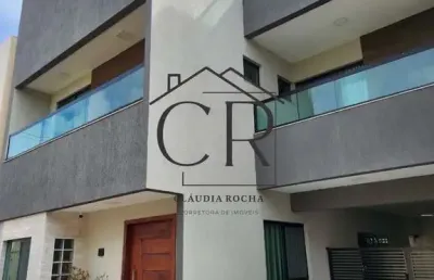 Excelente triplex em condomínio fechado próximo à praia de ipitanga!!