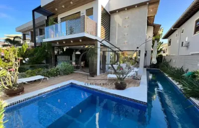 Casa maravilhosa em condomínio fechado com total infraestrutura!