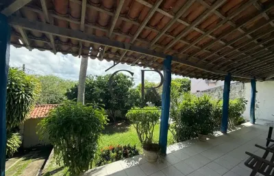 Oportunidade ímpar em vilas do atlântico, casa em alameda fechada!!