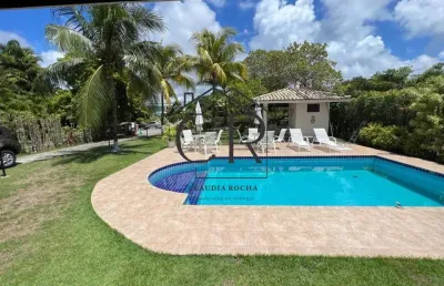 Oportunidade imperdível! casa com ampla área de terreno em condomínio fechado, com segurança 24h!