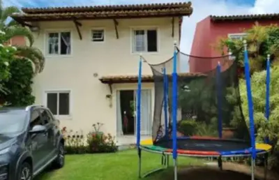 Casa em condomínio fechado com 3 quartos à venda na rua priscila b dutra, buraquinho, lauro de freitas por r$ 870.000