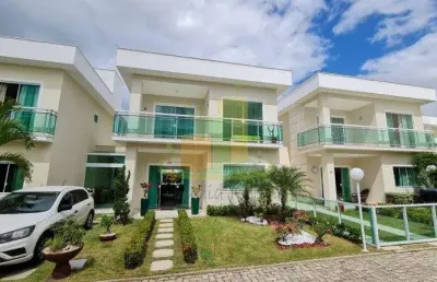 Maravilhosa casa decorada com 3 suítes em condomínio fechado!