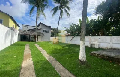 Maravilhosa casa em alameda fechada com uma excelente área verde!!!