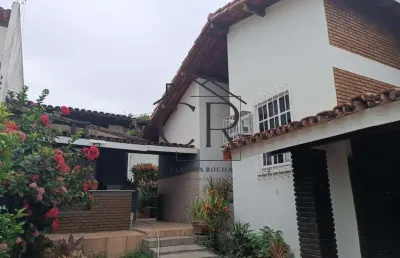 Excelente localização, em alameda fechada, com área comercial! em vilas do atlântico!