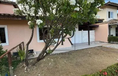 Fantástica casa térrea em condomínio com portaria 24h!