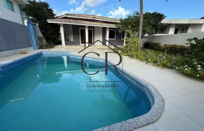 Maravilhosa casa térrea com piscina para venda ou locação, em condomínio com portaria 24h!