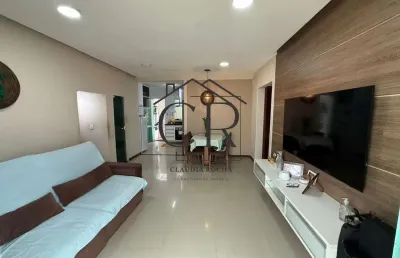 Oportunidade de casa térrea com 2 suítes em condomínio fechado!