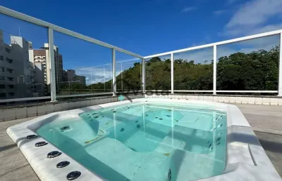 Cobertura nas astúrias no guarujá, sp | qvista inteligência imobiliária guarujá