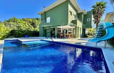 Casa moderna à venda em condomínio fechado na praia da enseada, guarujá, sp | qvista inteligência i