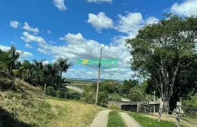 Chácara à venda na estrada municipal  marambaia em caçapava.
