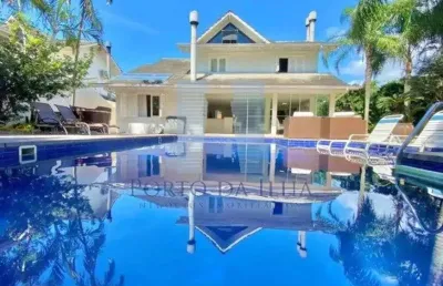 Casa alto padrão com 4 dormitórios à venda no condomínio praia mole