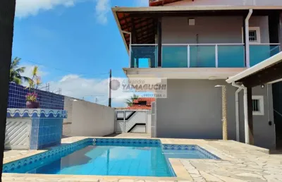 Casa com piscina, próximo a praia, 230 mts de área construída, ilha comprida-sp