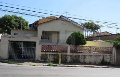Casa à venda na Avenida Presidente Castelo Branco, Jardim São Matheus, Vinhedo