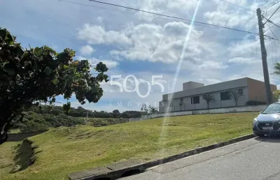 Oportunidade de terreno à venda para fazer seu projeto de sonho em área de 1002m² e muito bem localizado no condomínio.