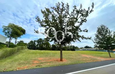 Lindo e exclusivo lote com 3067m2 no condomínio quinta da baroneza em bragança paulista.  fundo para área de preservação, topografia com leve declive