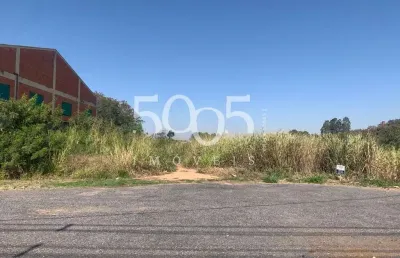Excelente terreno com 570m2 de área total no bairro jardim paraíso ii, final de rua, vizinho formado, boa localização.