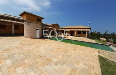 Chácara com 5160m2 de terreno e 354m2 de construção no condomínio monte verde à venda.