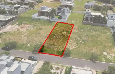 Terreno à venda no condomínio villas do golf, com 503m² de área útil. excelente lote com ótima topografia, com boa localização no condomínio.