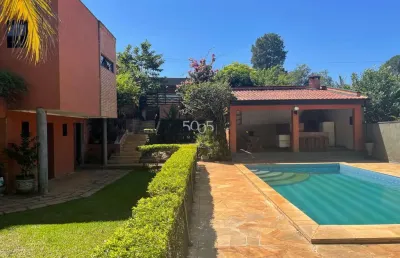 Casa à venda no condomínio chácaras flora em itu, 3 suítes, com 350m² de área construída e 962m² de terreno.