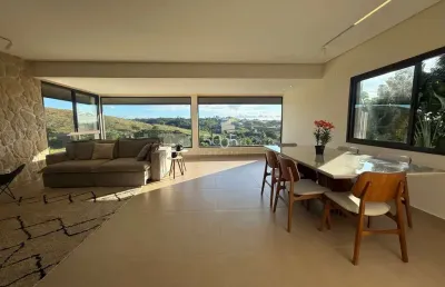 Oportunidade no condomínio campos de santo antonio com 300m2 de construção e 809m2 de terreno. linda vista, ótima localização dentro do condomínio