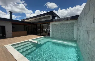 Venha se encantar com esta linda casa assinada por ferraz scutieri, completamente mobiliada e decorada!